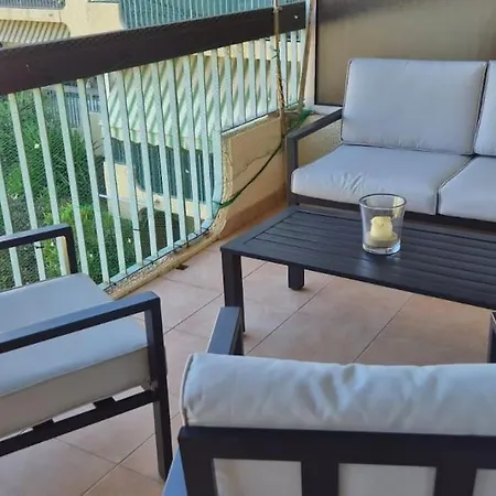T3 Au Calme Avec Parking Au Lavandou Apartamento