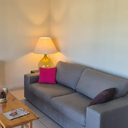 T3 Au Calme Avec Parking Au Lavandou Apartment Le Lavandou